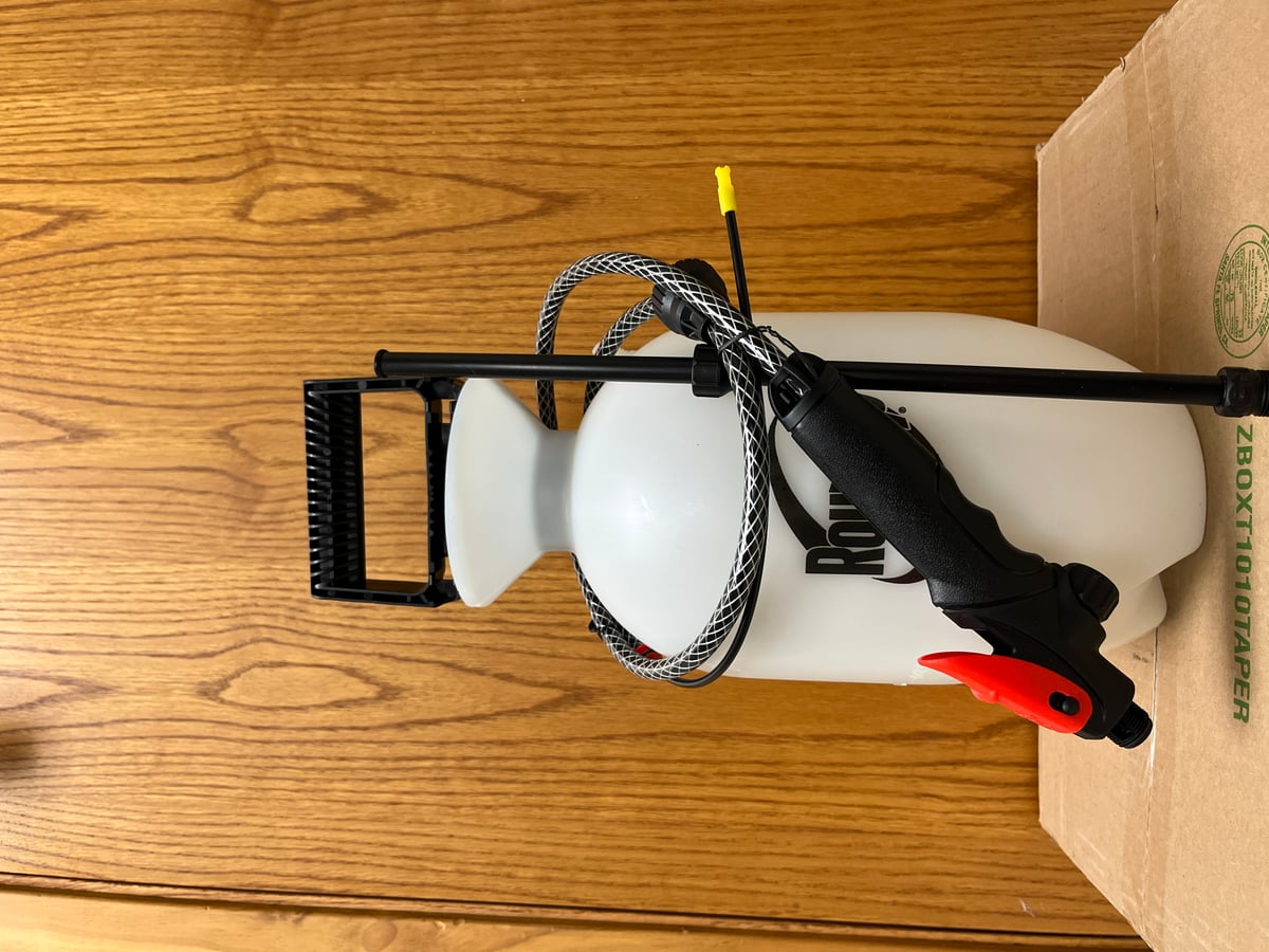 fluid sprayer